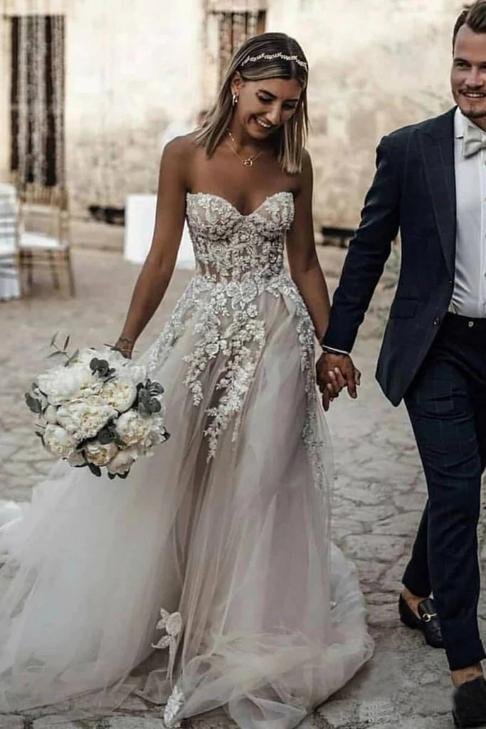 A Line Strapless Lace Wedding Dresses,Long Tulle Beach Bridal Gown With Appliques CHW0042 A Line Strapless Lace Wedding Dresses,Long Tulle Beach Bridal Gown With Appliques CHW0042