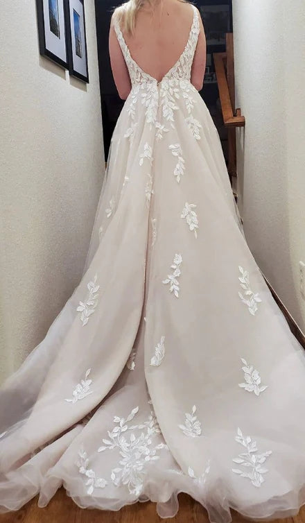 A-line Lace Dream Romantic Long Wedding Dresses,Bridal Dresses With Applique CHW0167