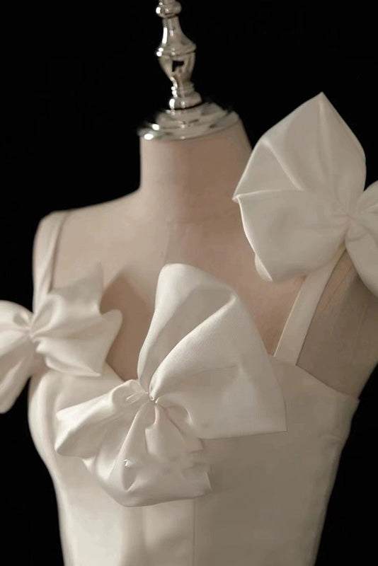 Short Ivory A-Line Homecoming Dress With Bowknot, Cute Party Dress chh0164