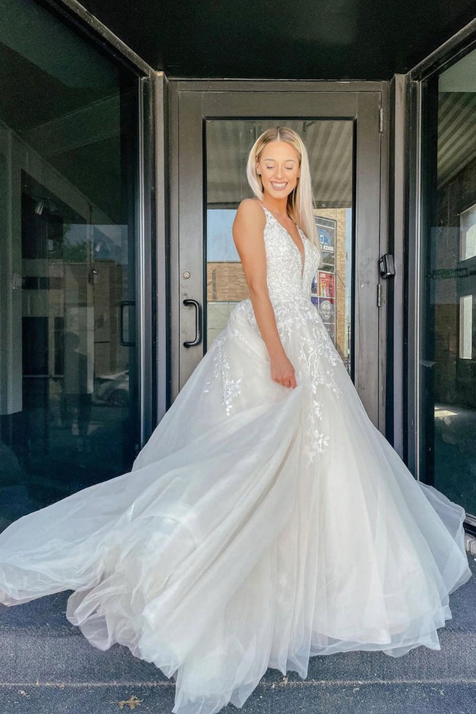 A Line V-neck Lace Wedding Dresses,Long Tulle Beach Bridal Gown With Appliques CHW0045
