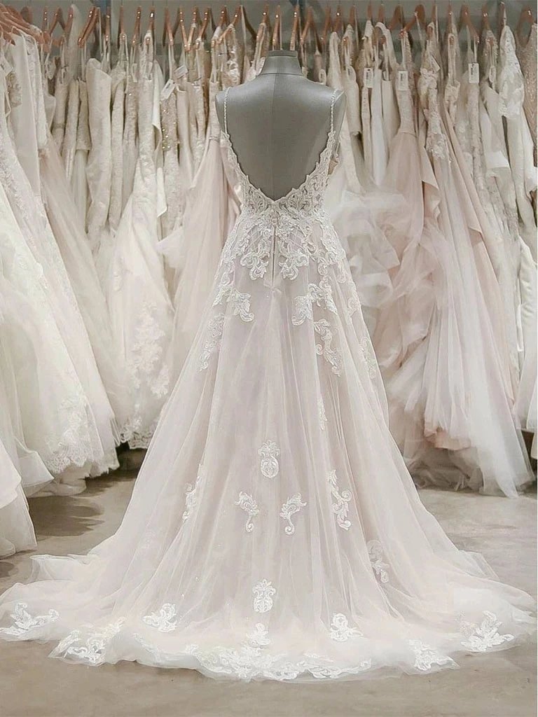 A Line Spaghetti Straps V Neck Beach Wedding Dresses Appliqued Tulle Bridal Dresses UQ2021