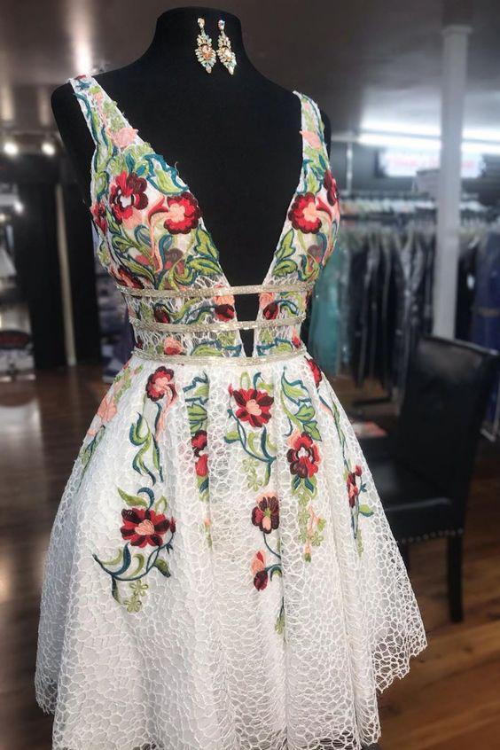 White Deep V Neck Lace Homecoming Dress with Appliques, Cute Short Prom Dresses UQ2164