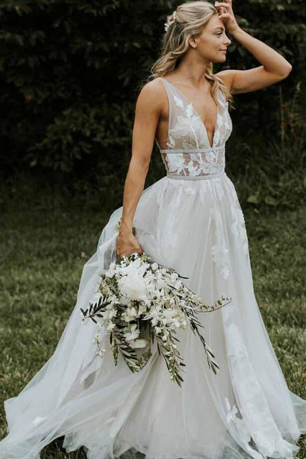 Chic A-Line V Neck Lace Sleeveless V Back Beach Wedding Dresses with Appliques CHW0037