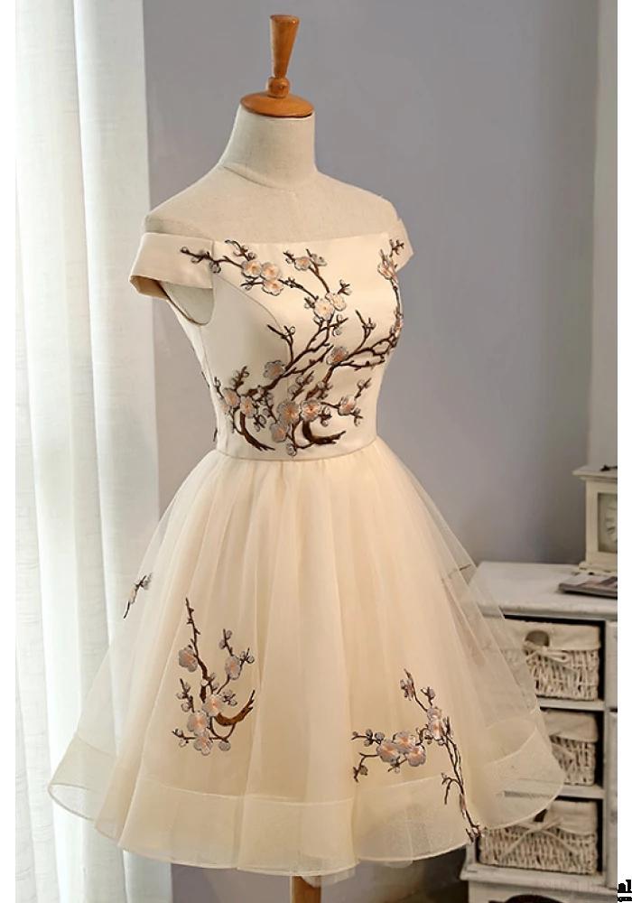 A Line Off the Shoulder Short Homecoming Gown with Appliques, Tulle Short Party Dresses UQ2146