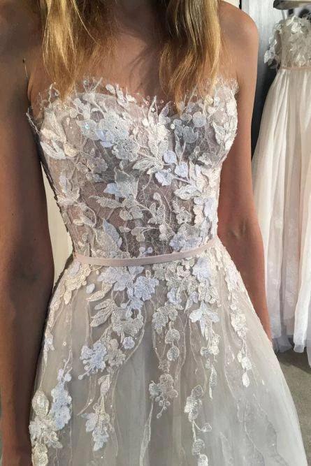 Ivory Strapless Tulle Long Beach Wedding Dresses, Sexy Lace Appliqued Bridal Dress UQ2402