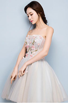 Unique Strapless Tulle Short Homecoming Dress with Appliques, A Line Sweetheart Prom Dress UQ1730