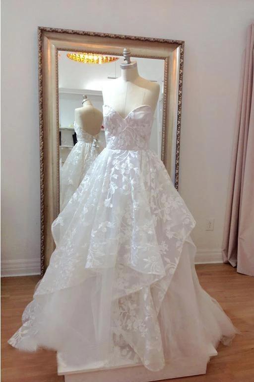 A-line Sweetheart Lace Appliqued Wedding Dresses Court Train Wedding Dress UQ2265