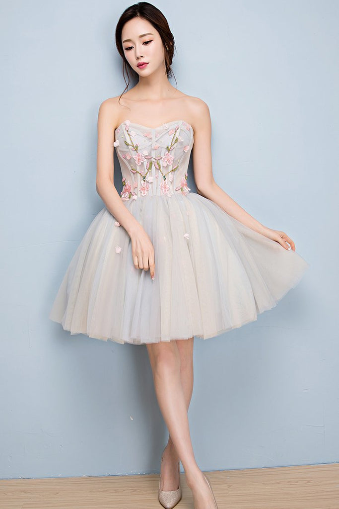 Unique Strapless Tulle Short Homecoming Dress with Appliques, A Line Sweetheart Prom Dress UQ1730